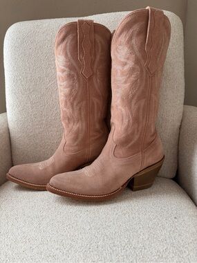Idyllwind Dusty Rose Western Cowboy Boots